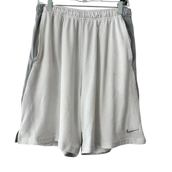 Nike Dri-Fit White & Gray Mesh Basketball Shorts XL Athletic Training - Picture 1 of 7
